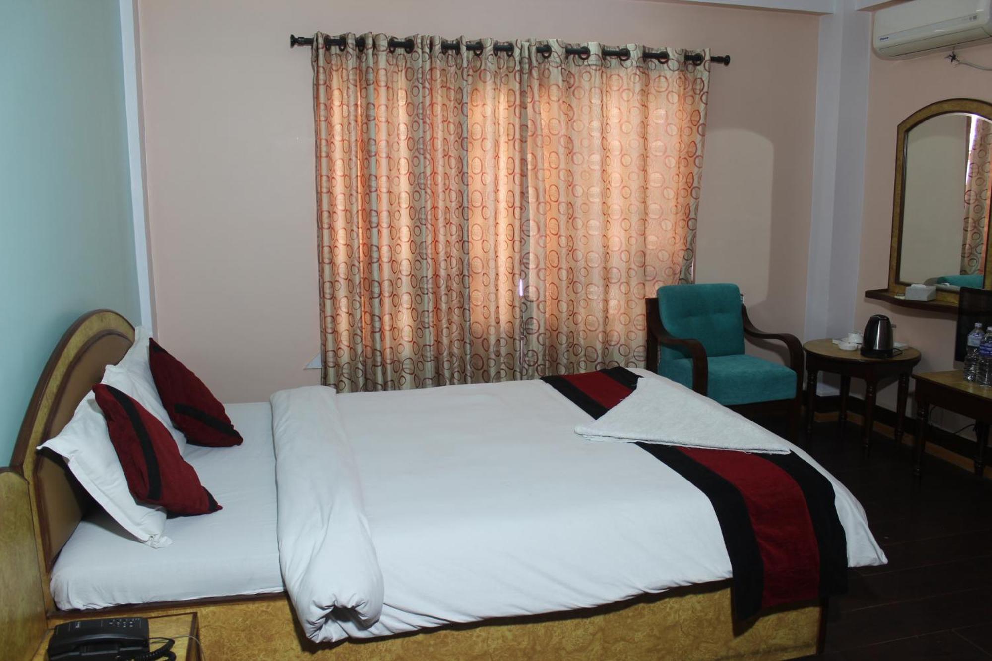 Hotel Happy Home Or Mudkhu Durbar Kathmandu Bagian luar foto