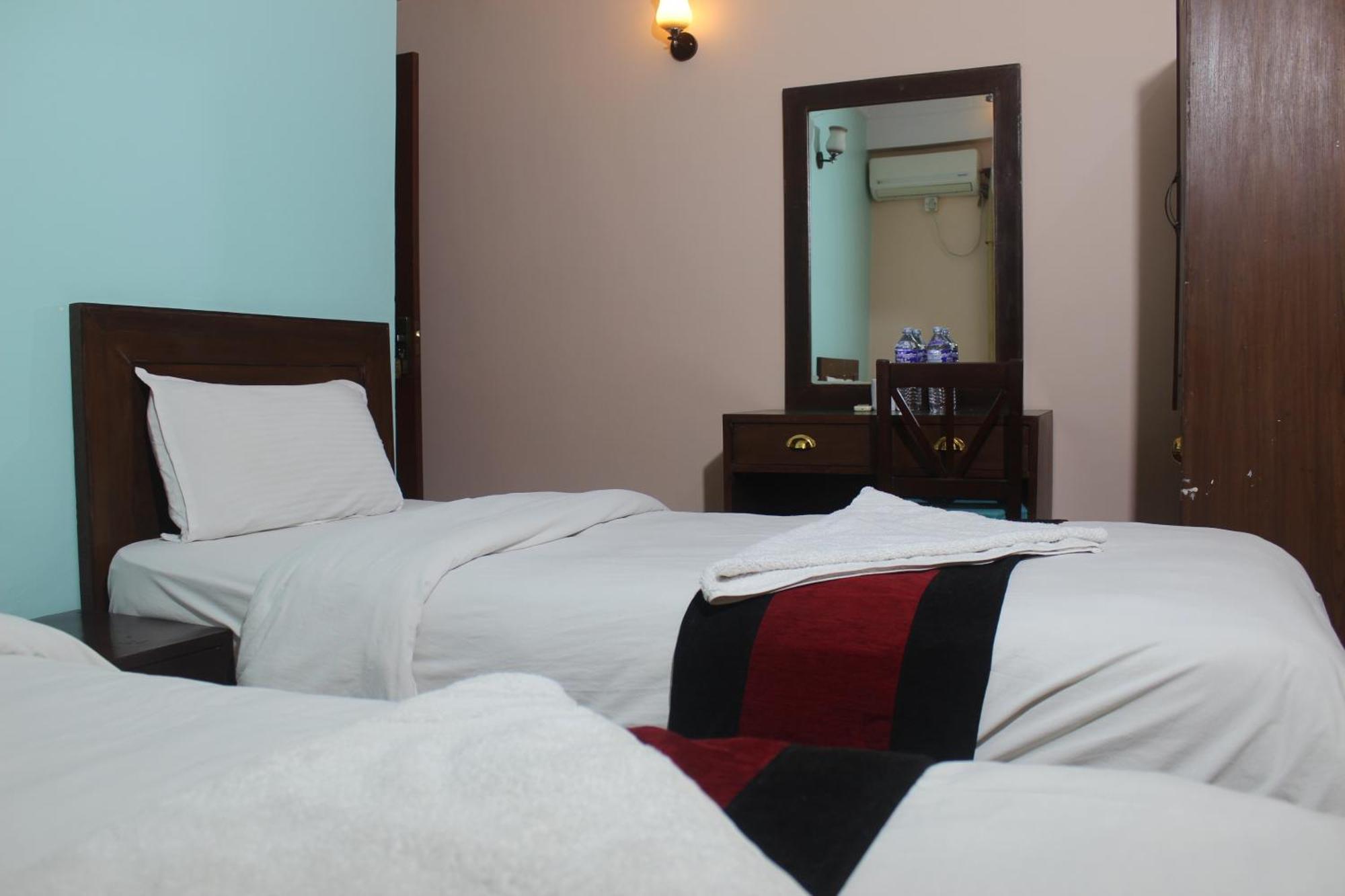 Hotel Happy Home Or Mudkhu Durbar Kathmandu Bagian luar foto