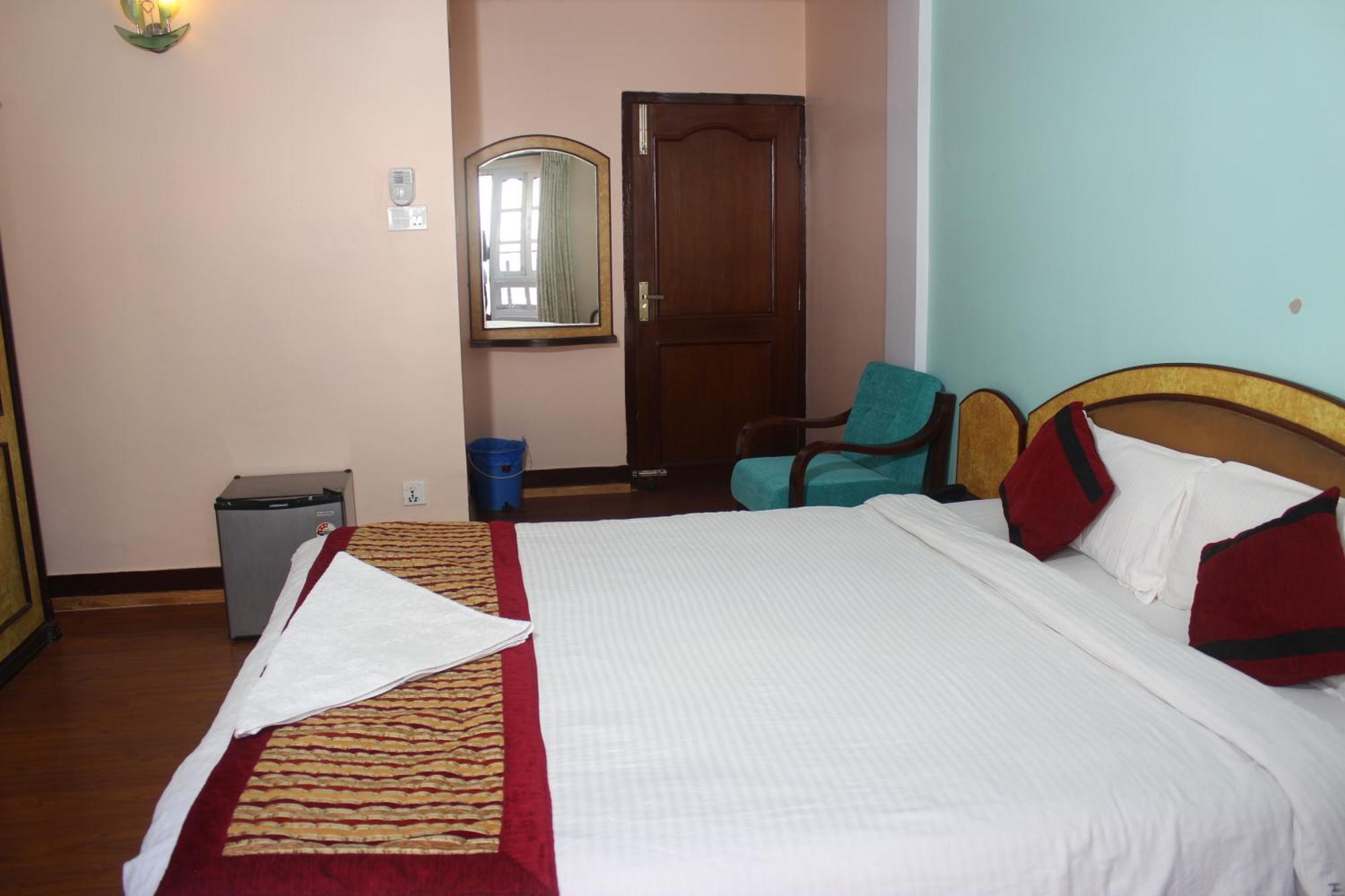 Hotel Happy Home Or Mudkhu Durbar Kathmandu Bagian luar foto