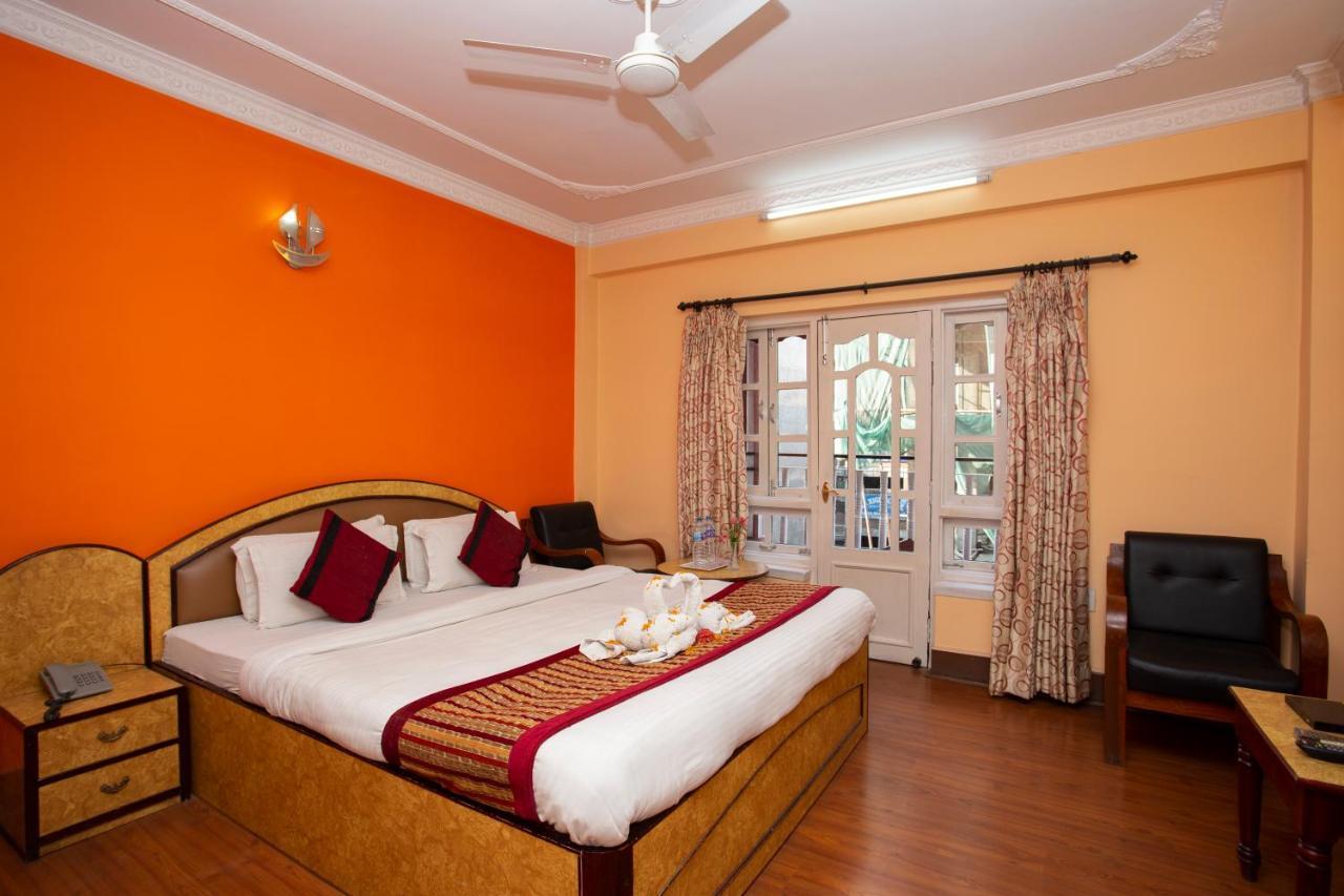 Hotel Happy Home Or Mudkhu Durbar Kathmandu Bagian luar foto