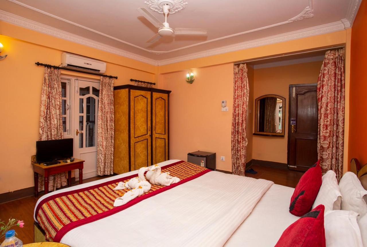 Hotel Happy Home Or Mudkhu Durbar Kathmandu Bagian luar foto